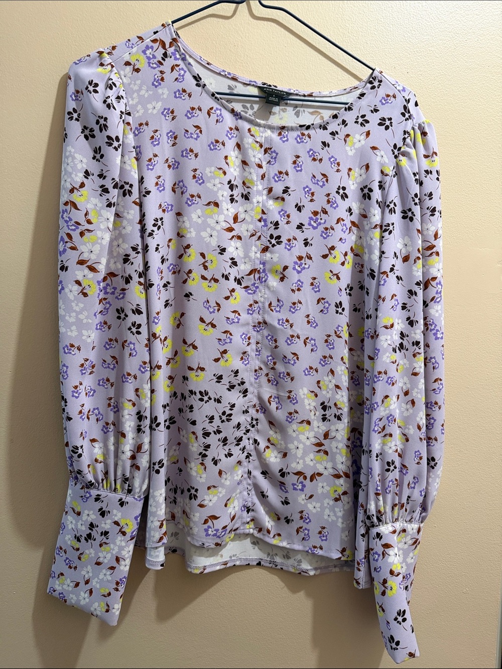 Ann Taylor Lilac Floral Button-Front Long-Sleeve Blouse